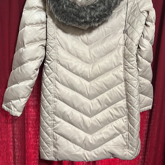 Kenneth Cole NWOT med - Picture 9 of 10